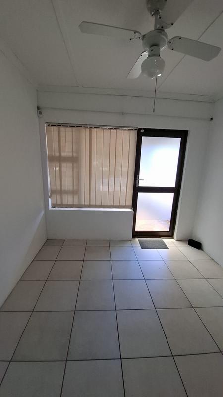 To Let 1 Bedroom Property for Rent in Panorama Western Cape